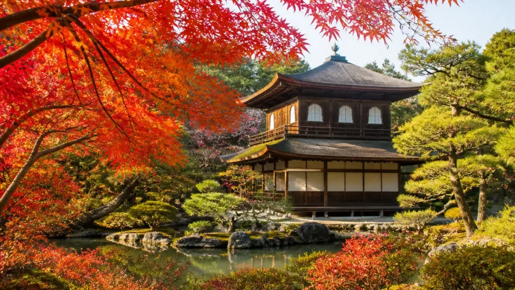 銀閣寺の紅葉は11月中旬〜下旬が目安｜拝観1,000円と秋の特別拝観の段取りのアイキャッチ画像
