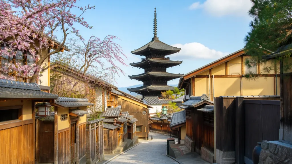 法観寺 八坂の塔は中に入れる？拝観400円・中学生以上の条件と不定休の確認手順のアイキャッチ画像