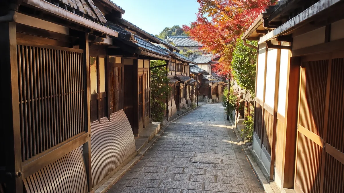 京都路地めぐりは4エリアで歩き分ける|約500mの先斗町と石塀小路、私道で撮らない線引きのアイキャッチ画像
